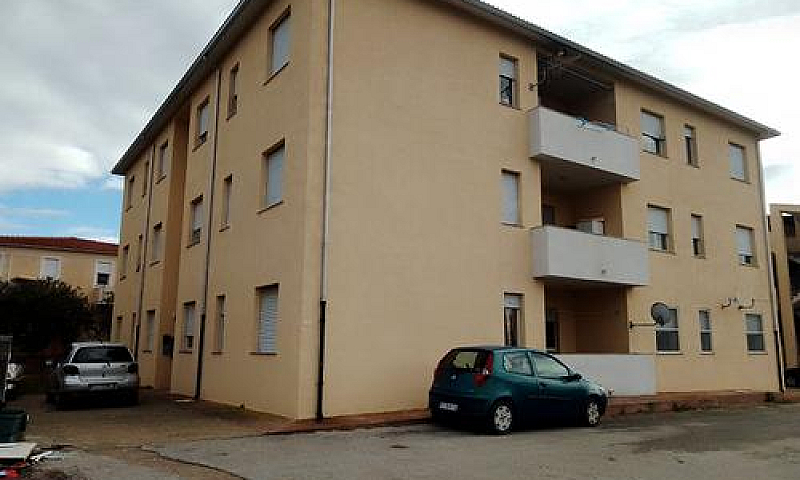 Intero Condominio Co...