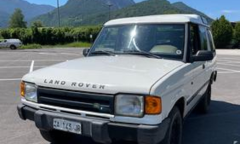 Land Rover Discovery...