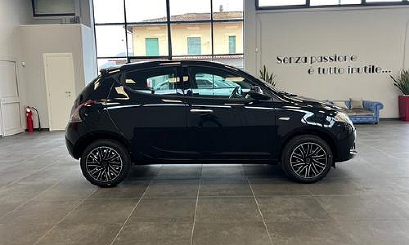 Lancia Ypsilon 1.0 F...