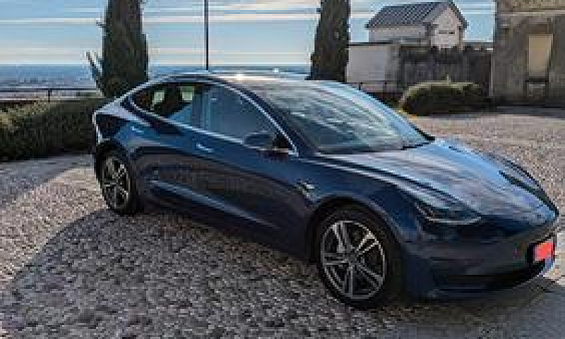 Tesla Model 3 - 2019...