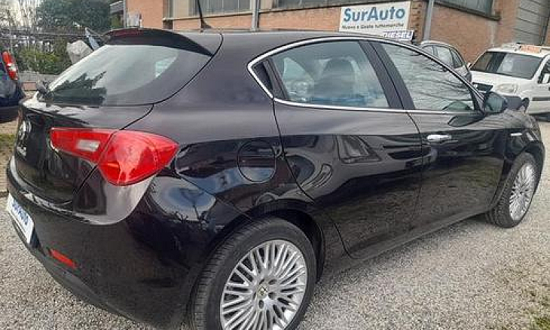 Alfa Romeo Giulietta...