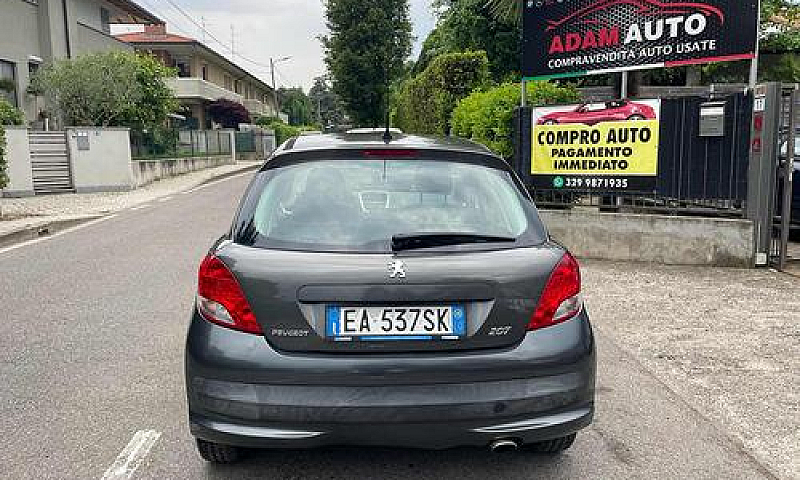 Peugeot 207 1.4 8V 9...