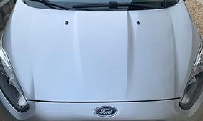 Ford Fiesta 6ª Serie...