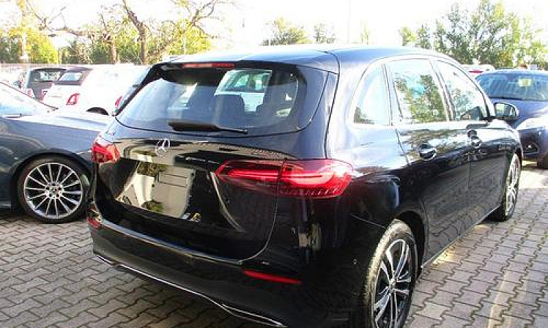Mercedes-Benz B 180 ...