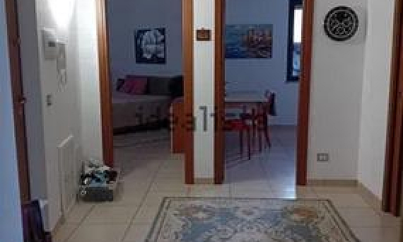 Bianco: Appartamento...