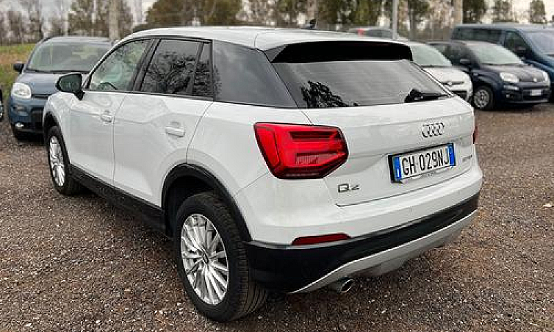 Audi Q2 30 Tfsi S Tr...