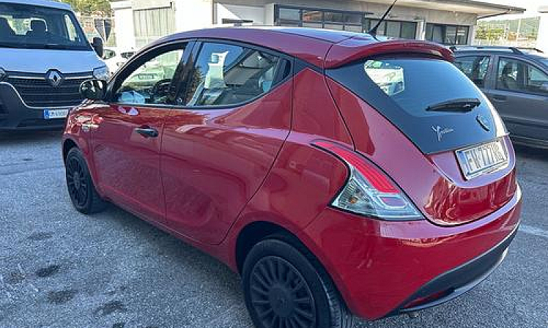 Lancia Ypsilon 1.2 6...