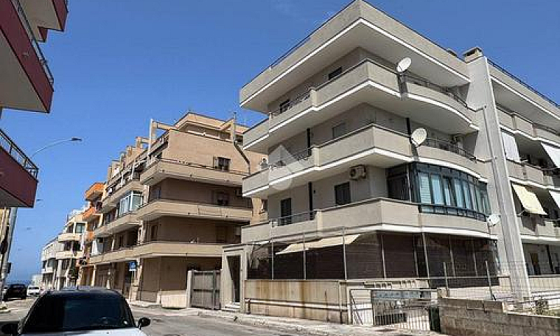 3 Locali A Gallipoli...