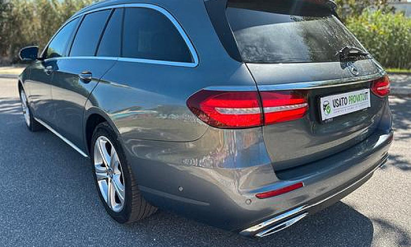 Mercedes-Benz E220 1...