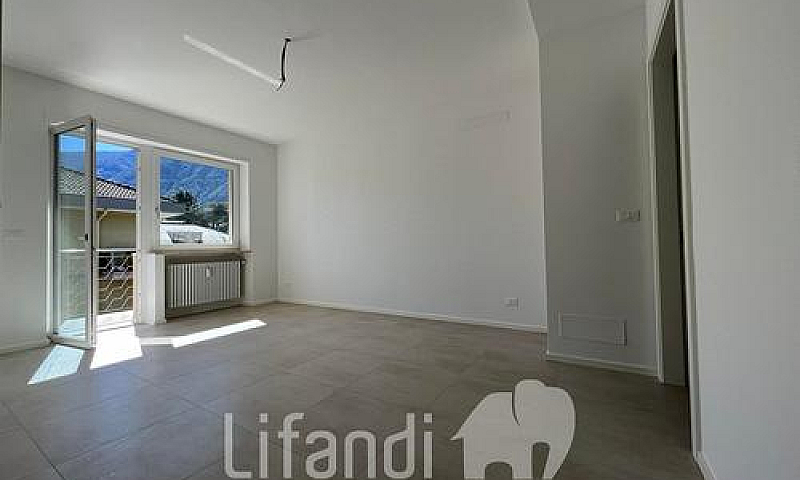Merano, Bilocale Ris...
