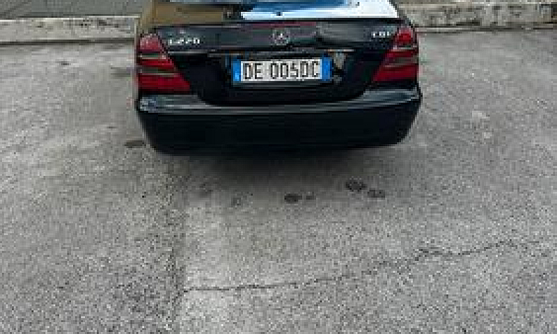 Mercedes-Benz E 220 ...