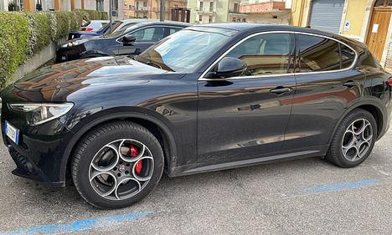 Alfa Romeo Stelvio 2...