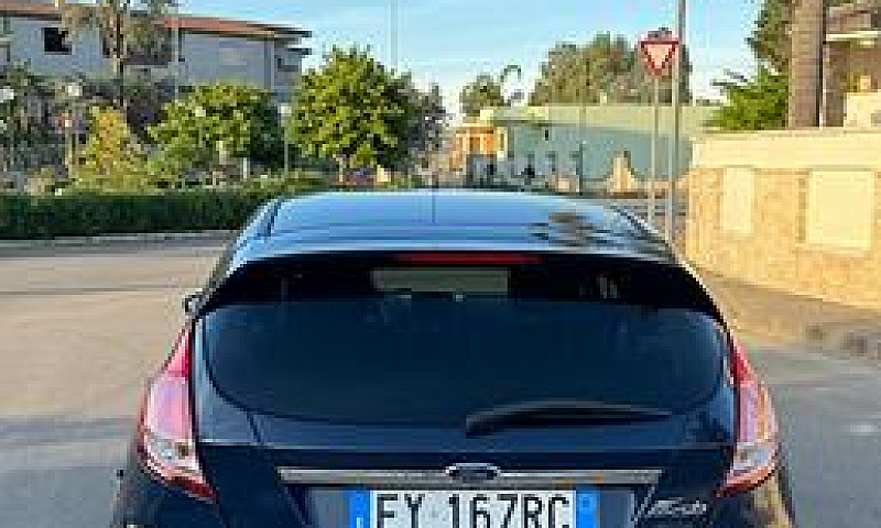 Ford Fiesta 1.5 Dies...
