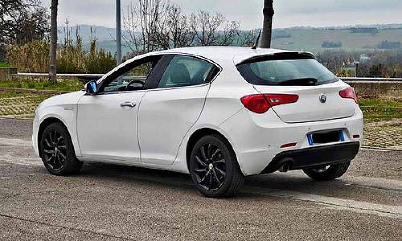 Alfa Romeo Giuletta ...