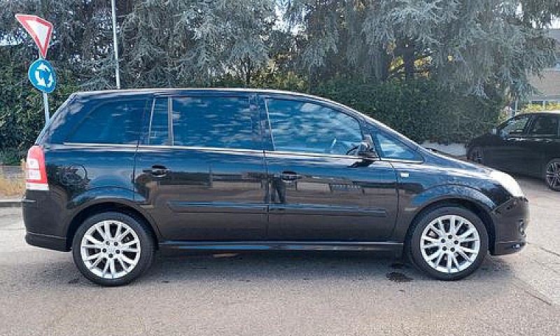 Opel Zafira - 2009...