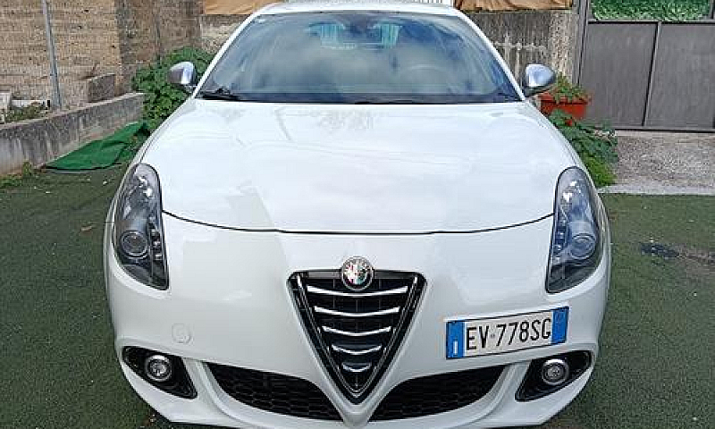 Alfa Romeo Giulietta...