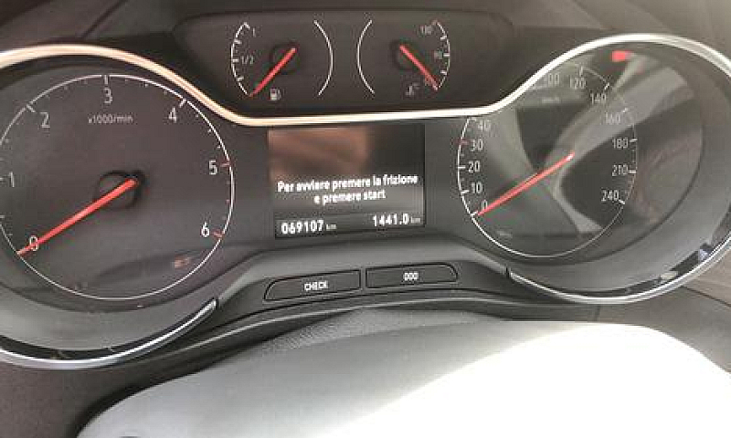 Opel Crossland Cross...