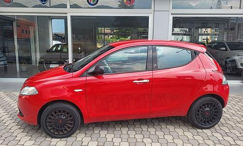 Lancia Ypsilon 1.3 M...