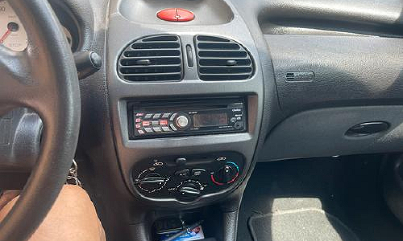 Peugeot 206 1.4 Benz...