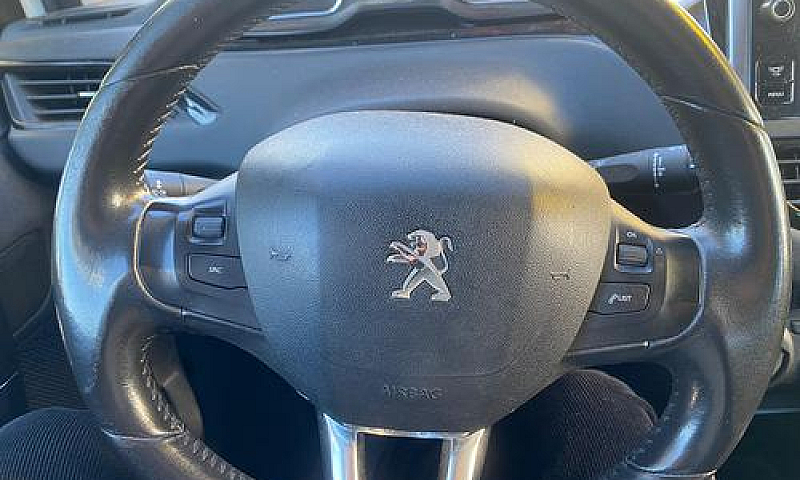 Peugeot 208...