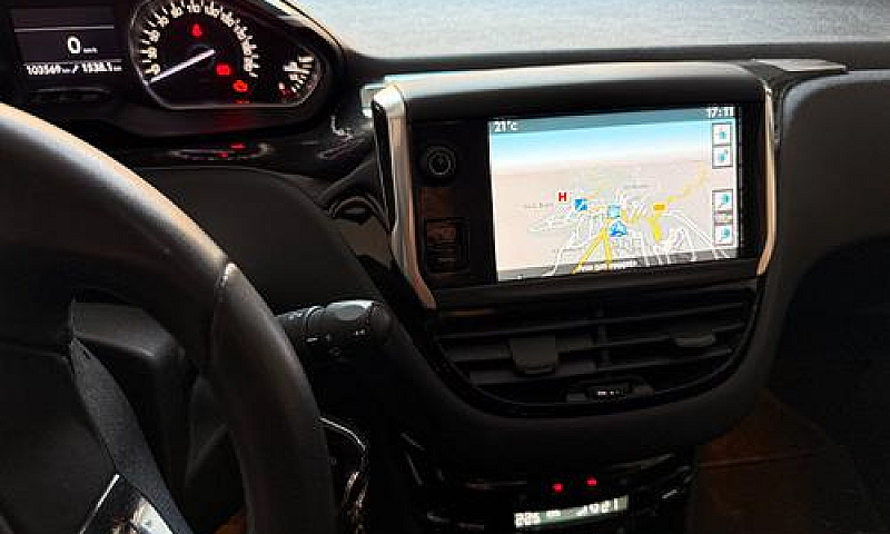 Peugeot 208 - 2012...