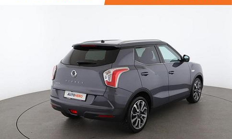 Ssangyong Tivoli Dv8...