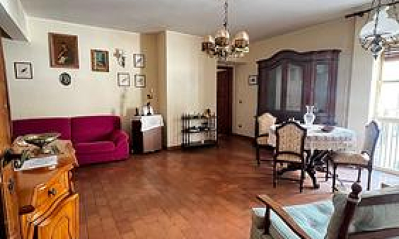 Trilocale Vico Raffa...