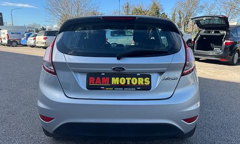 Ford Fiesta 1.5 Tdci...