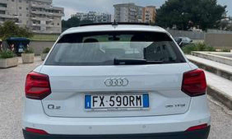 Audi Q2 1.5 Tfsi Des...