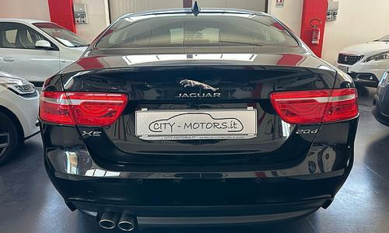 Jaguar Xe 2.0 D Turb...