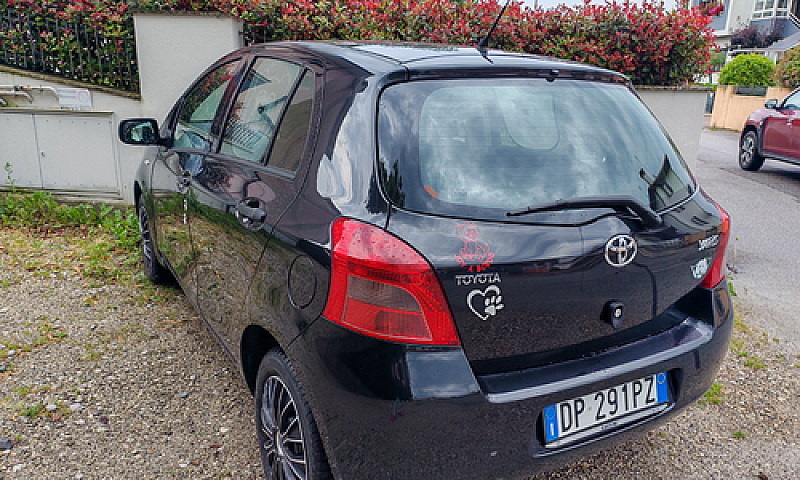 Toyota Yaris Per Neo...