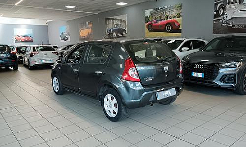 Dacia Sandero Benzin...