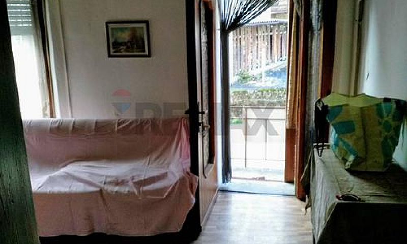 Porzione Di Casa - S...