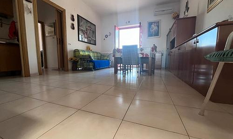 Trilocale, Marina Di...