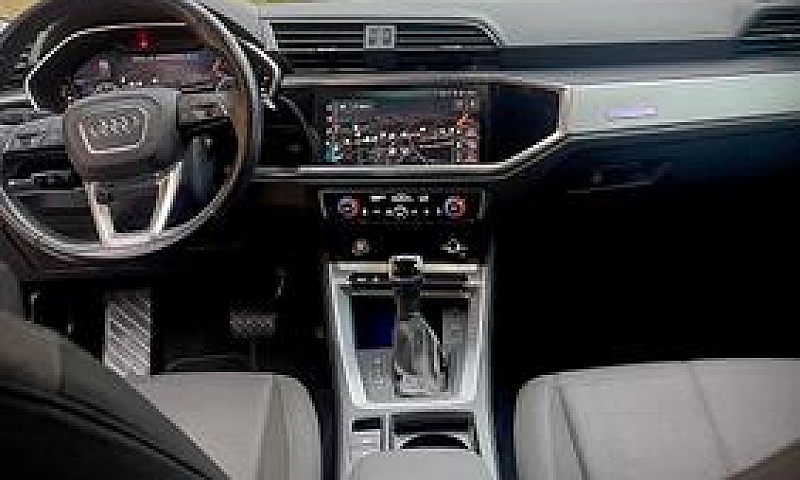 Audi Q3...