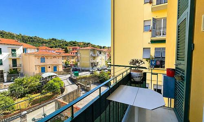 5 Locali A La Spezia...
