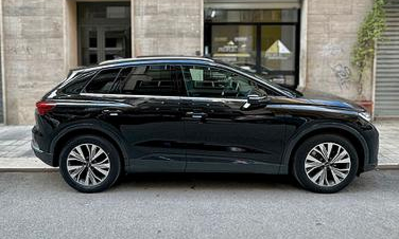 Audi Q4 35 E-Tron **...