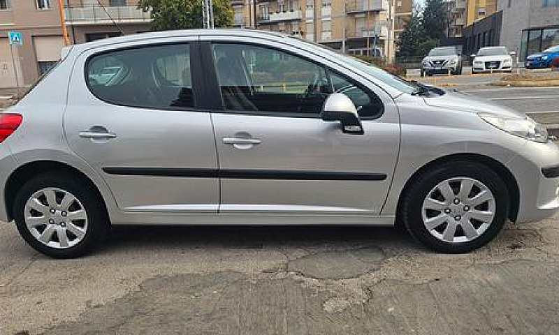 Peugeot 207 1.4 Vti ...