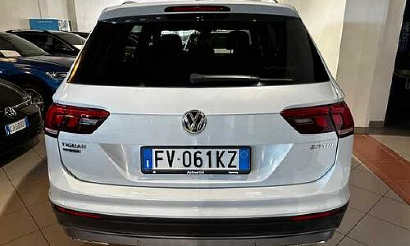 Volkswagen Tiguan Al...