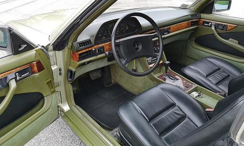 Mercedes Benz Coupe ...