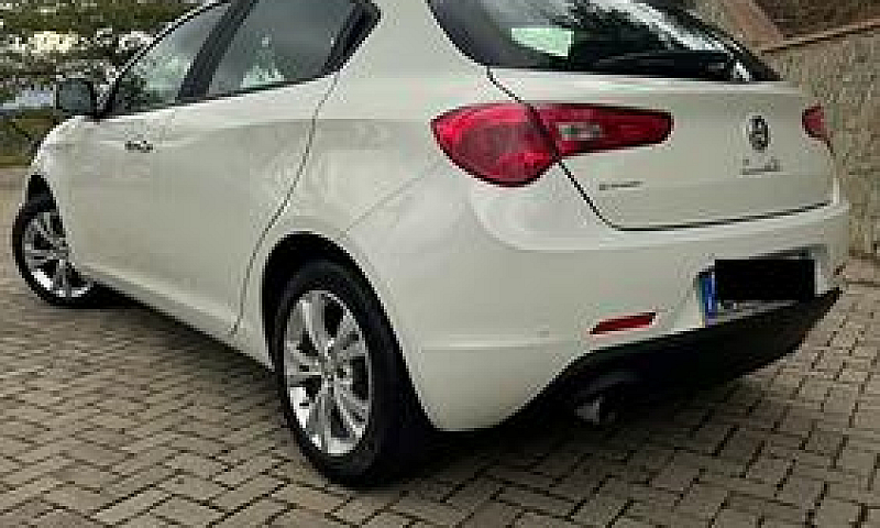 Alfa Romeo Giulietta...