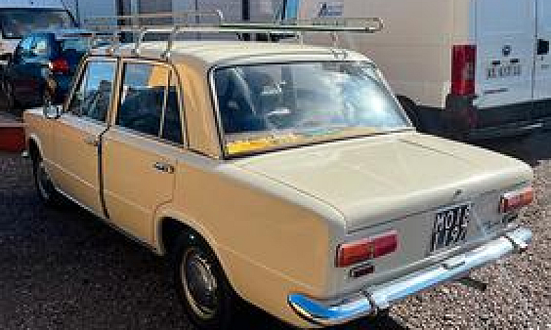Fiat 124 Berlina...