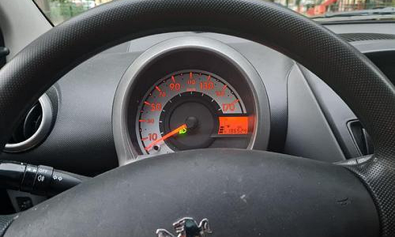 Peugeot 107 1.0 68Cv...