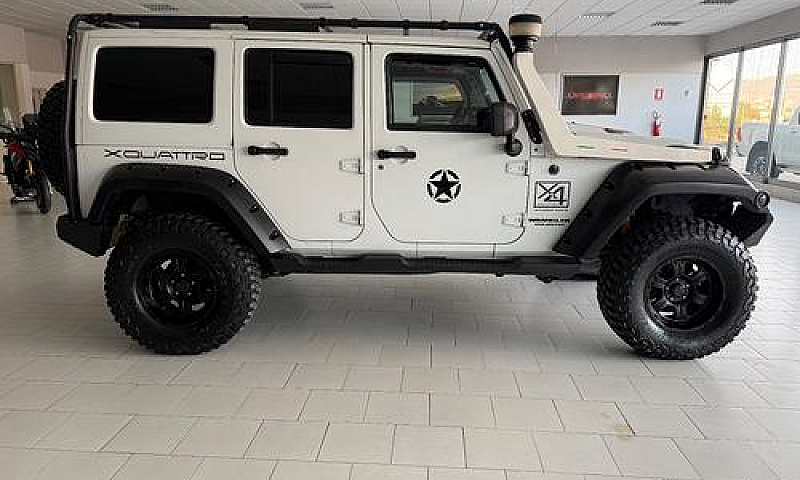 Jeep Wrangler Unlimi...