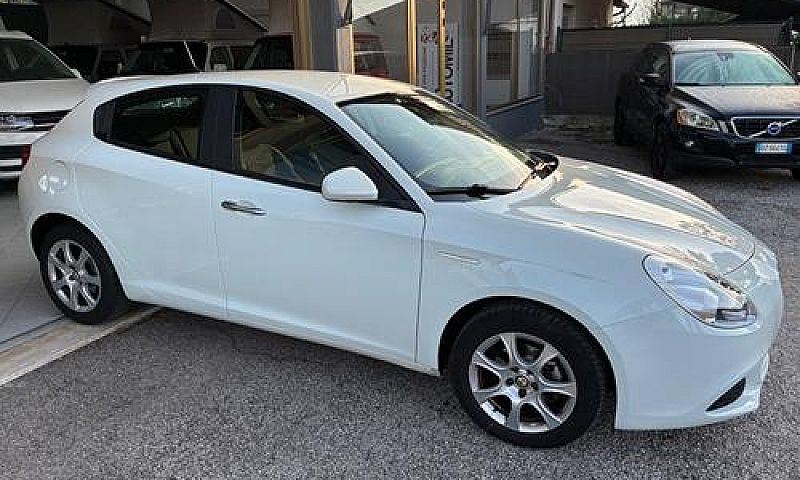 Alfa Romeo Giulietta...