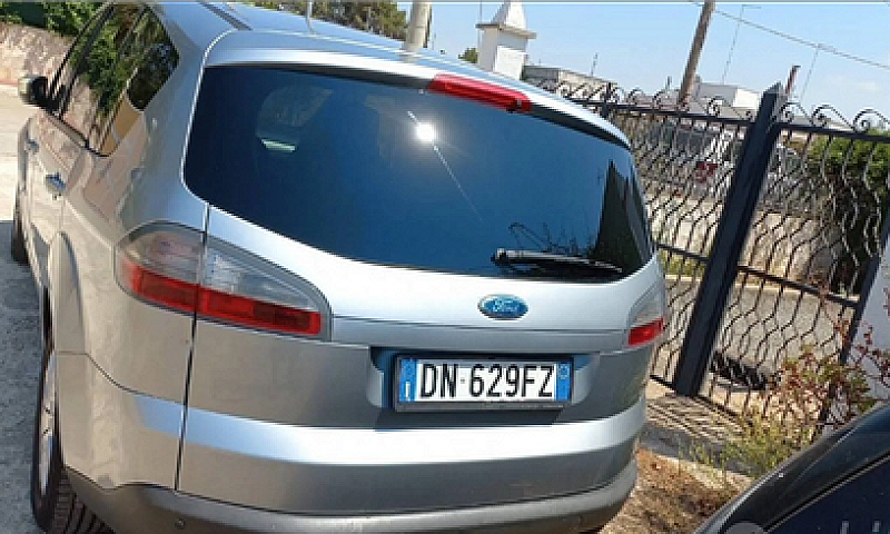 Ford S-Max...