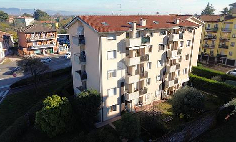 2 Locali A Verona...