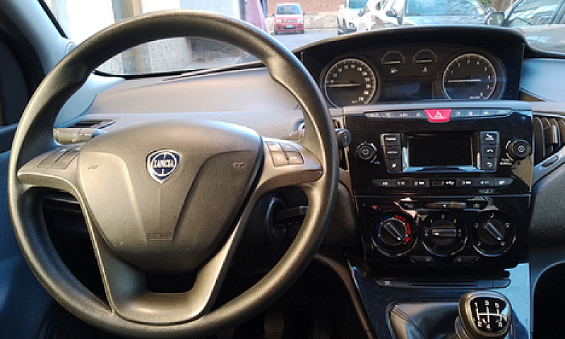 Lancia Ypsilon Gpl...