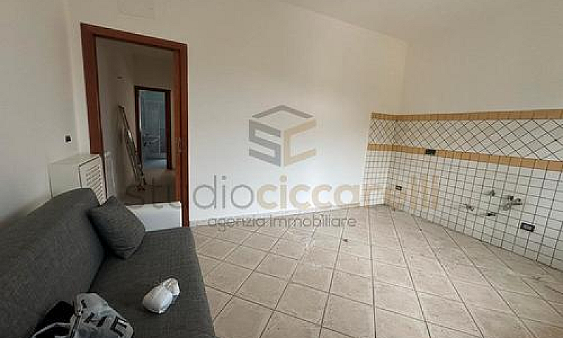 Appartamento Con Ing...