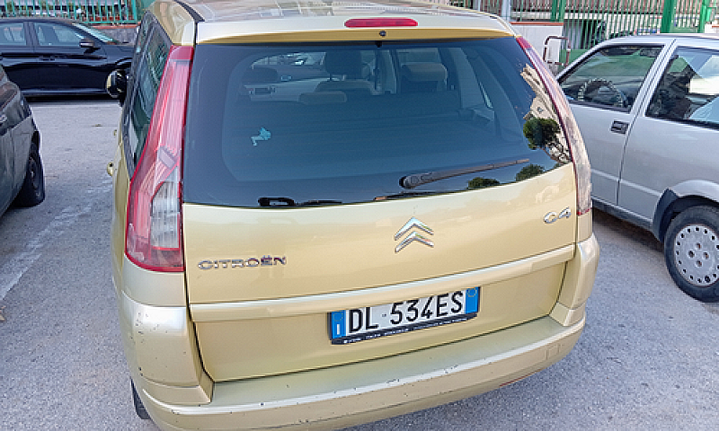 Automobile Gialla Ci...